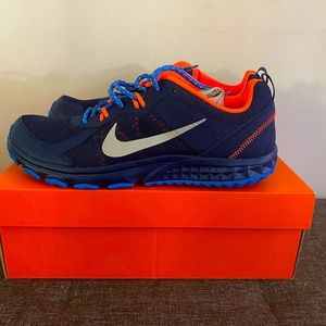 NEW Men’s Nike Wild Trail running shoes, size 12, dark blue/orange